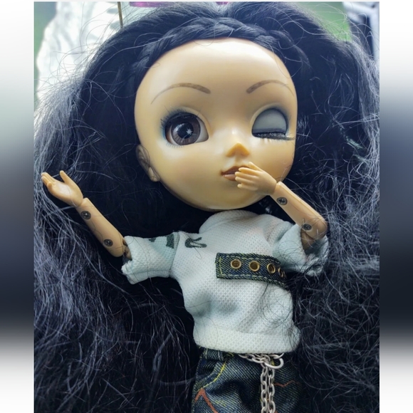 RARE PULLIP DOLL SQUALL BRUNETTE A6 - Picture 4 of 10